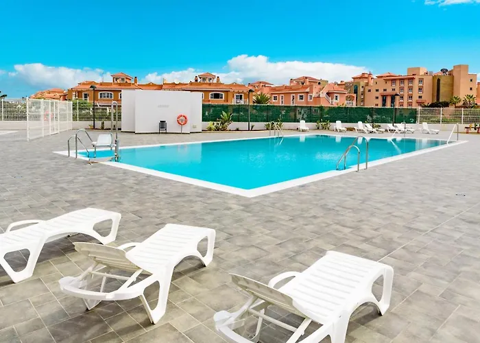 Modern Apartment In Residential Complex With Pools