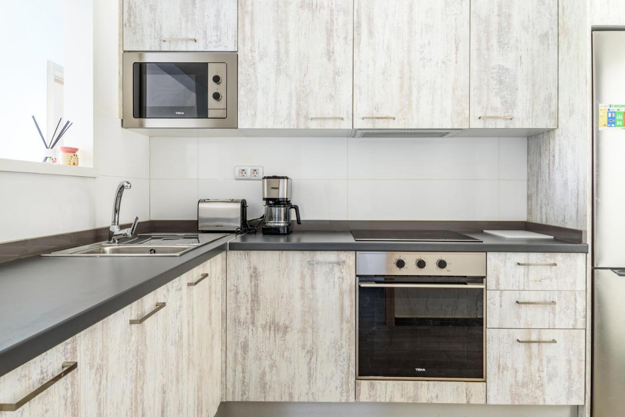 Modern In Residential Complex With Pools Apartment