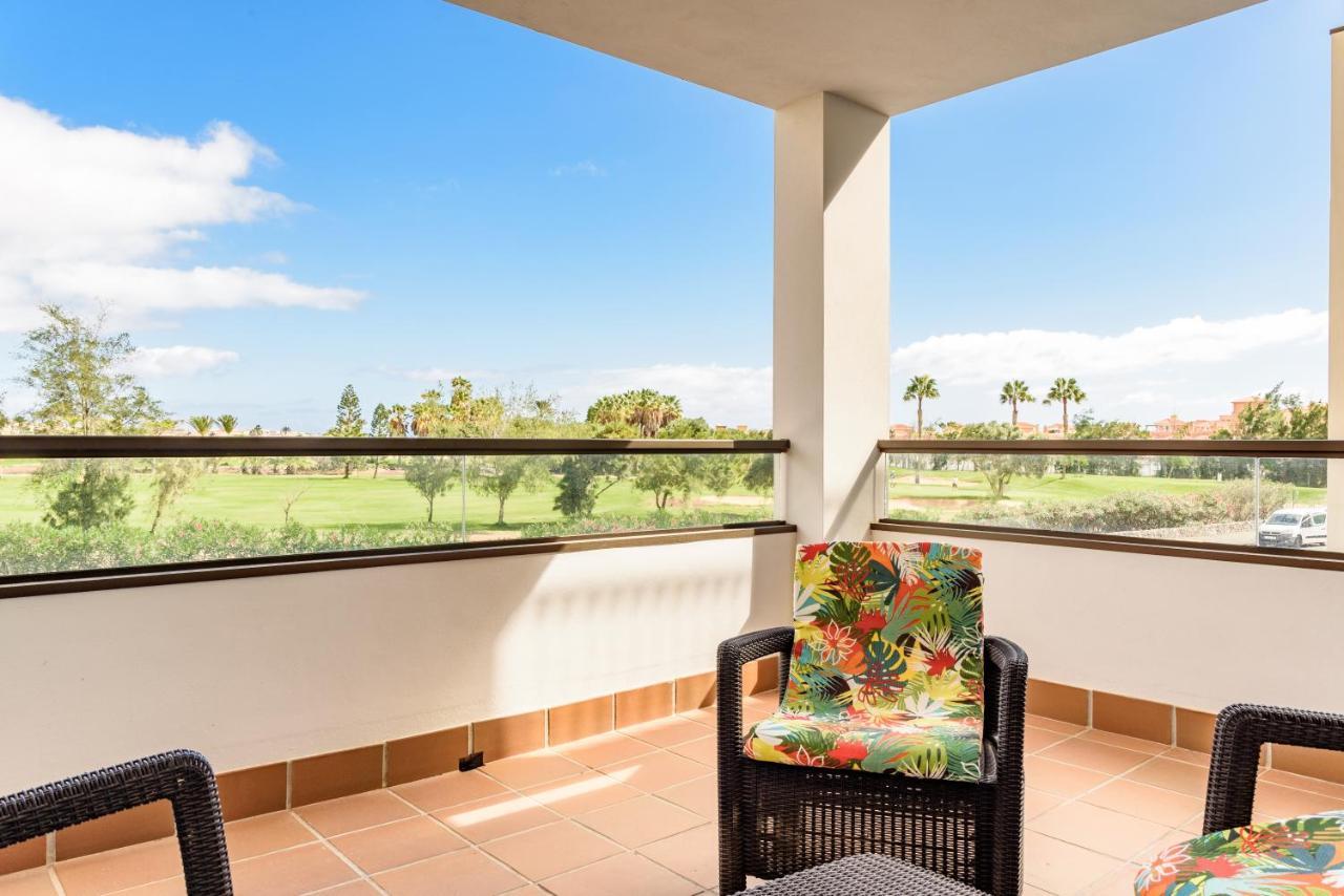 Apartment Modern In Residential Complex With Pools *
