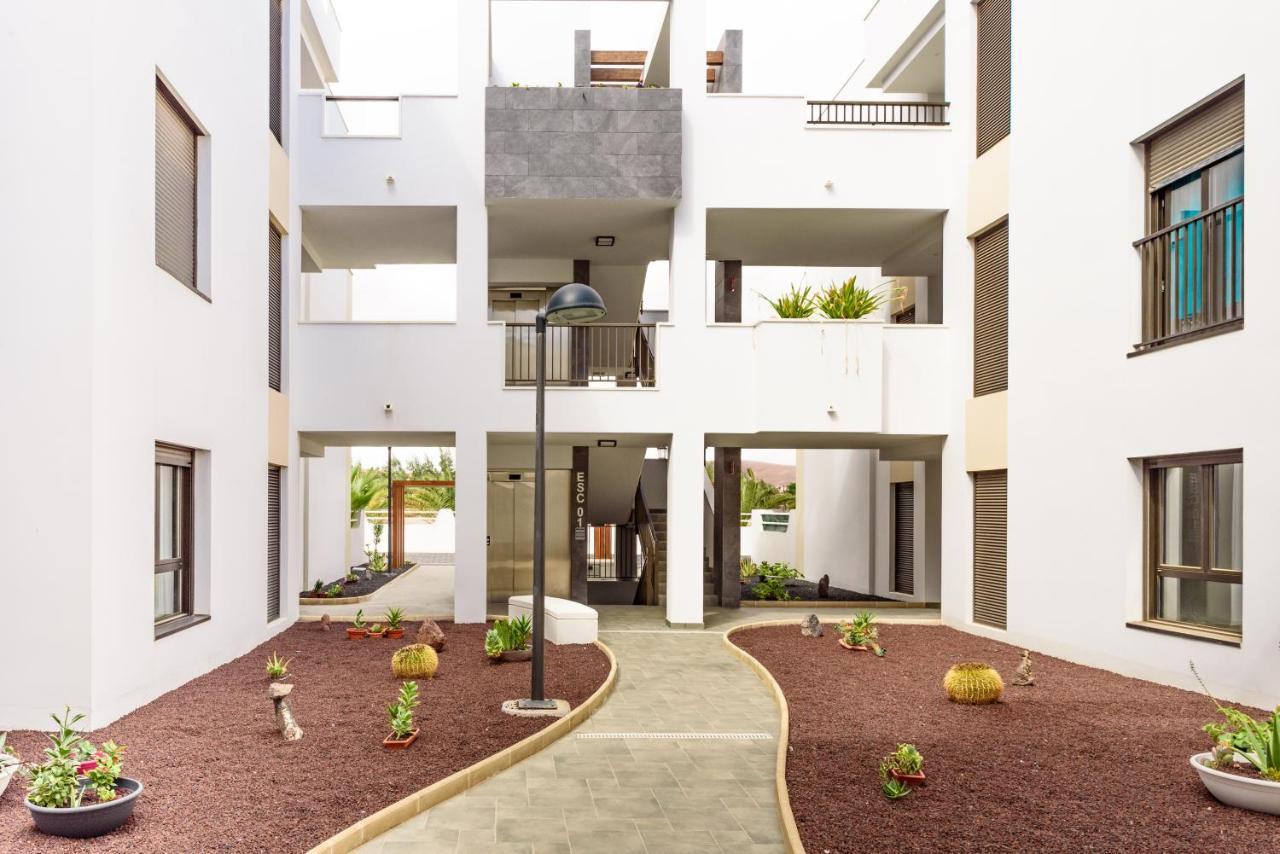 Modern In Residential Complex With Pools Costa De Antigua