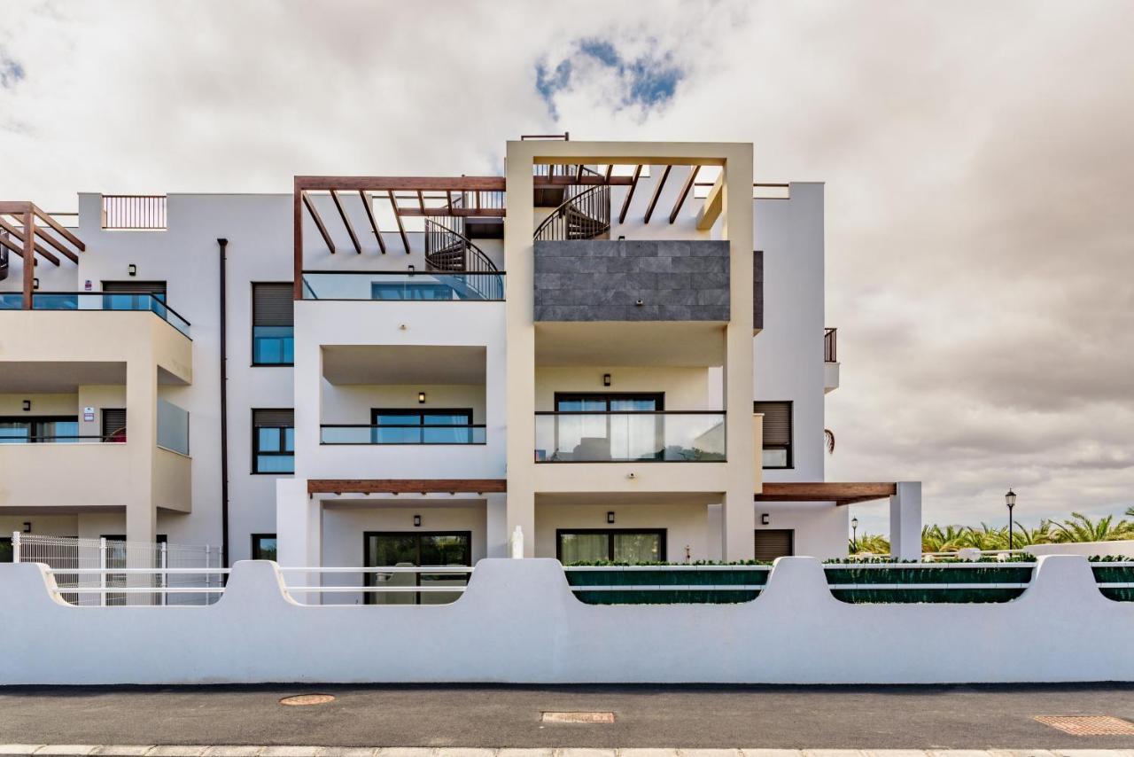 Modern In Residential Complex With Pools Costa De Antigua